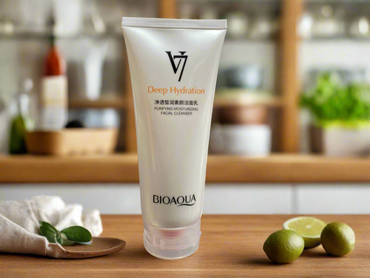 V7 deep hydration face wash